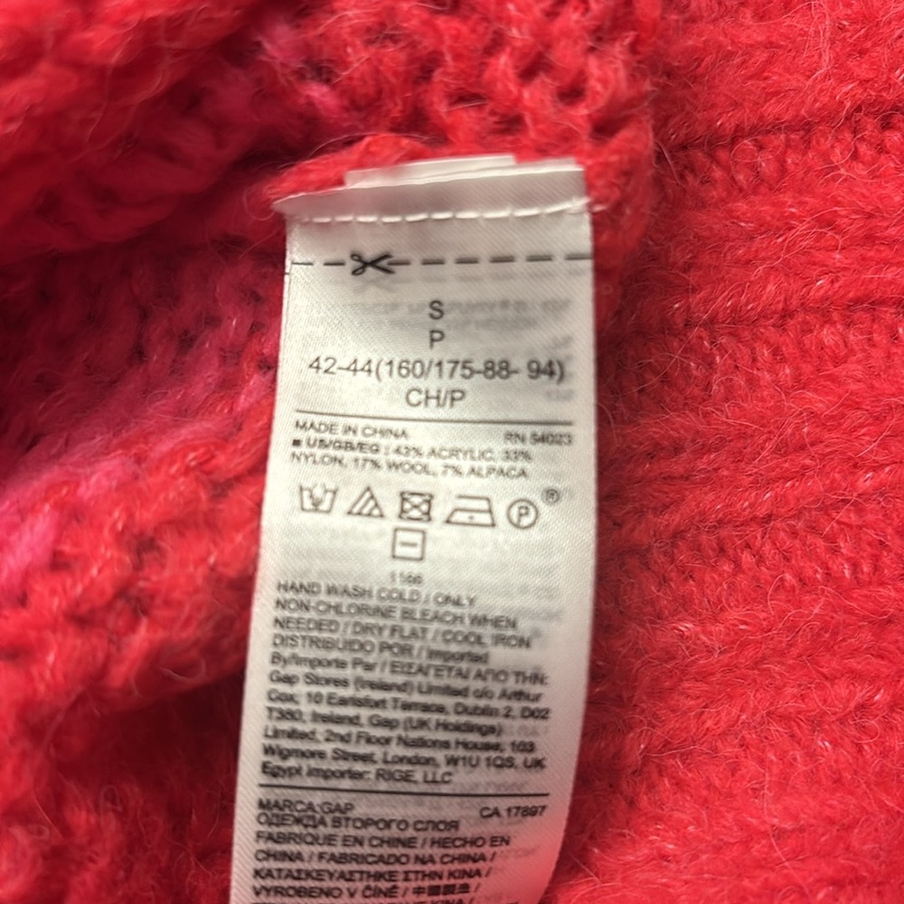 NWT Gap striped sweater-LAST CHANCE
Size small
Donating tomorrow - Picture 9 of 9